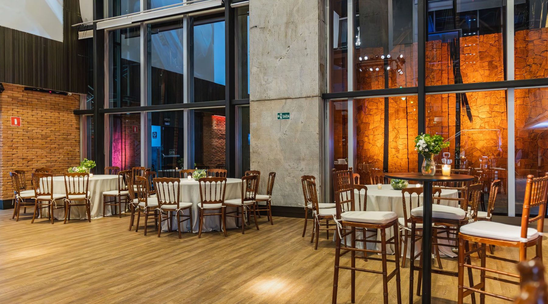 Prywatna sala przygotowana na kolację w Prestoria Lounge